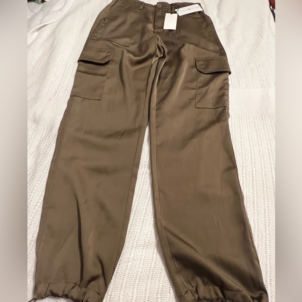 #3390. True Craft Army Green Utility Jogger w/Pockets. Size 2 NWT
